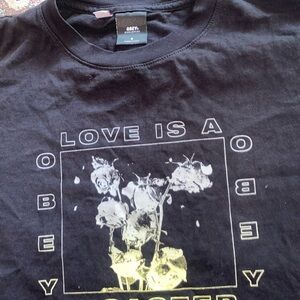Obey love is a disaster tee size small in black w roses 🥀